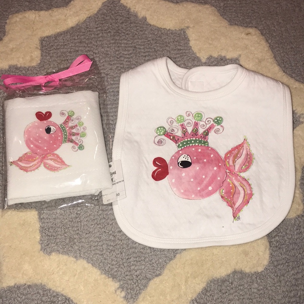 Baby Bib & burp cloth NWT